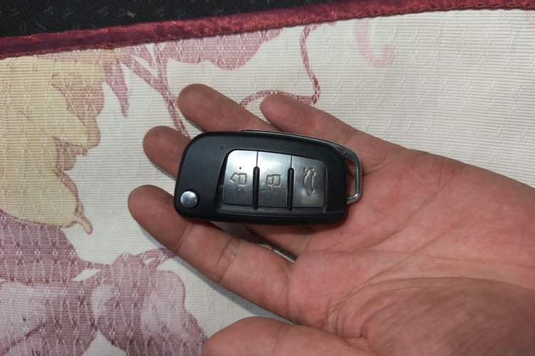 Used Geely Auto Vision X1 2017 1.3L Automatic Fun Edition Vehicle Key