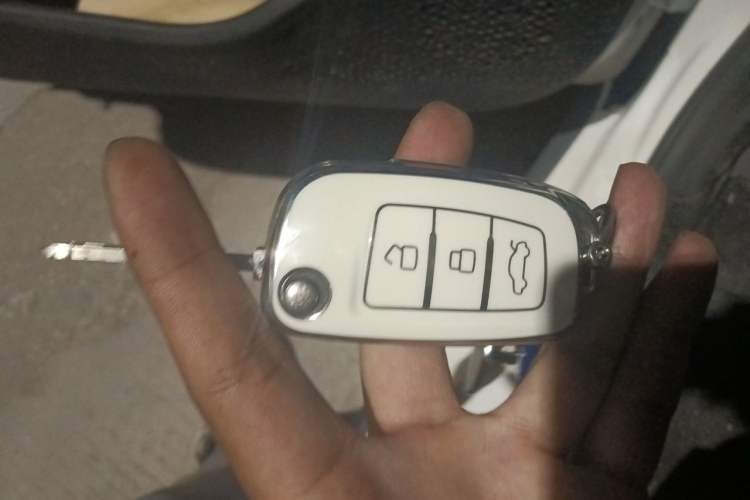 Used Geely Auto Vision X1 2017 1.3L Automatic Player Edition Vehicle Key