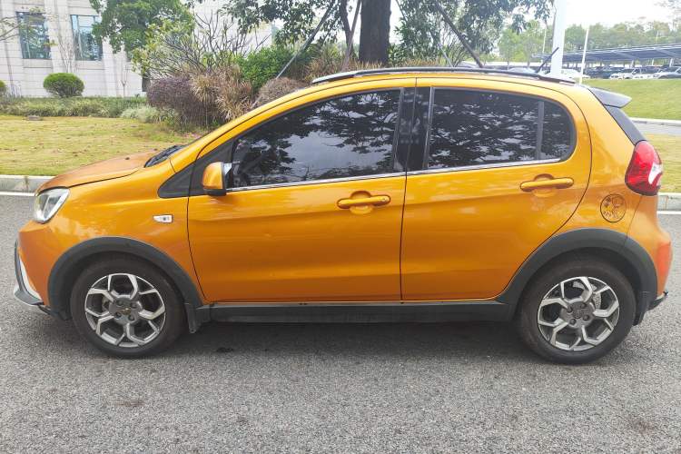 Used Geely Auto Vision X1 2017 1.3L Automatic Player Edition Exterior 10