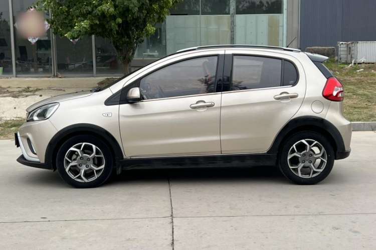 Used Geely Auto Vision X1 2017 1.3L Automatic Player Edition Exterior 3