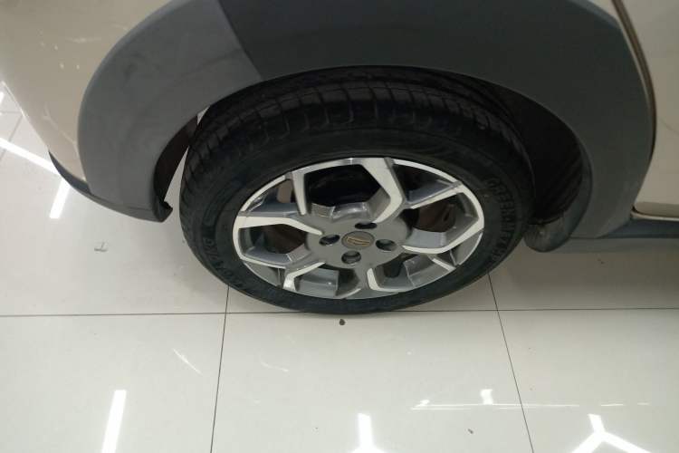 Used Geely Auto Vision X1 2017 1.3L Automatic Player Edition Exterior 5