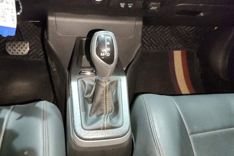 Used Geely Auto Vision X1 2017 1.3L Automatic Player Edition Gear Lever