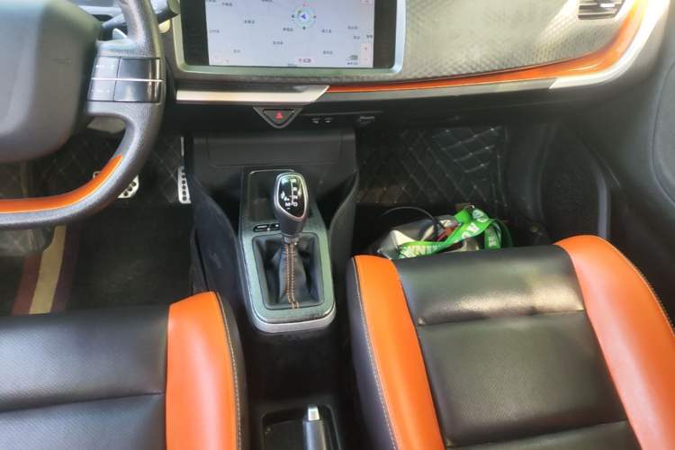 Used Geely Auto Vision X1 2017 1.3L Automatic Fun Edition Gear Lever