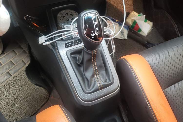 Used Geely Auto Vision X1 2017 1.3L Automatic Player Edition Gear Lever