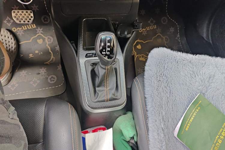 Used Geely Auto Vision X1 2017 1.3L Automatic Player Edition Gear Lever