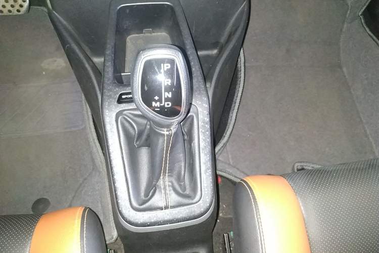 Used Geely Auto Vision X1 2017 1.3L Automatic Player Edition Gear Lever