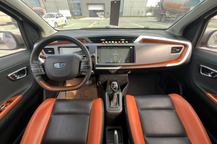Used Geely Auto Vision X1 2017 1.3L Automatic Player Edition Interior 1