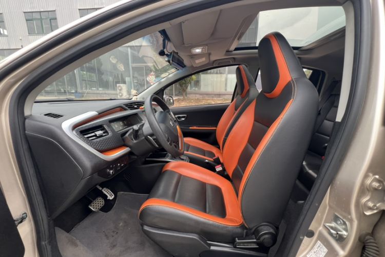 Used Geely Auto Vision X1 2017 1.3L Automatic Player Edition Interior 2