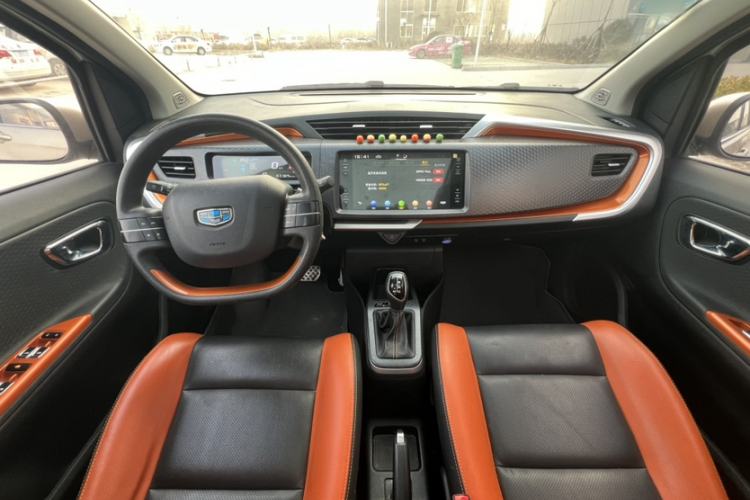 Used Geely Auto Vision X1 2017 1.3L Automatic Player Edition Interior 3