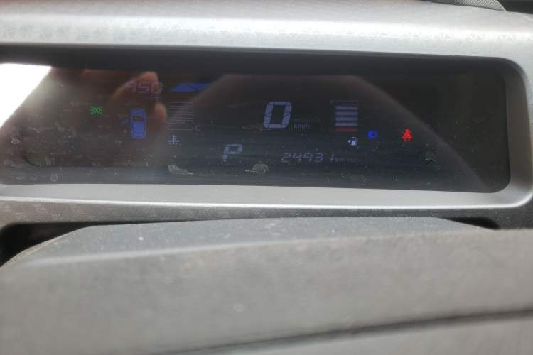 Used Geely Auto Vision X1 2017 1.3L Automatic Player Edition Odometer Close Up