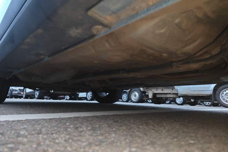 Used Geely Auto Vision X3 2021 PRO 1.5L Manual Elite Model Left Side Sill
