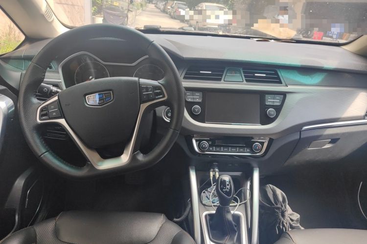 Used Geely Auto Vision X3 2017 1.5L Automatic Luxury Model Center Console