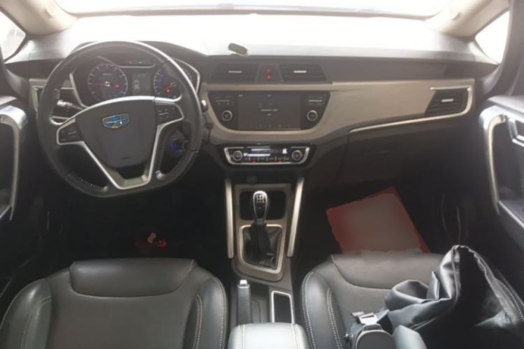 Used Geely Auto Vision X3 2017 1.5L Manual Luxury Model Center Console