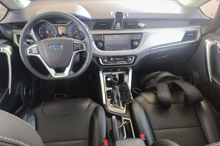 Used Geely Auto Vision X3 2017 1.5L Automatic Luxury Model Center Console