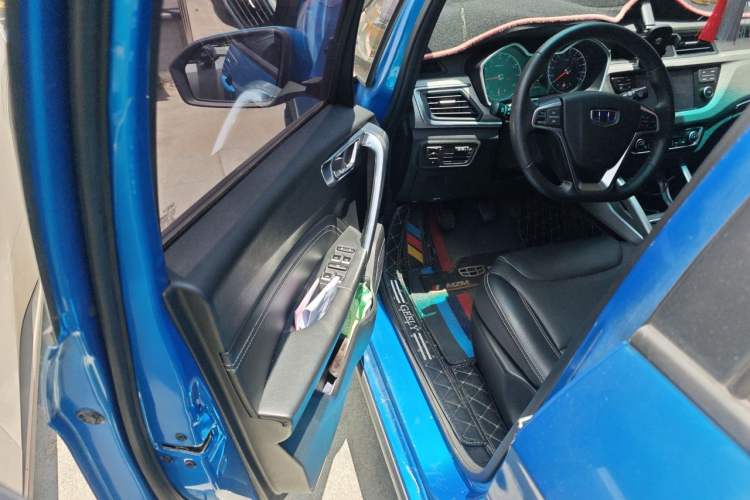 Used Geely Auto Vision X3 2017 1.5L Manual Elite Model Driver Seat