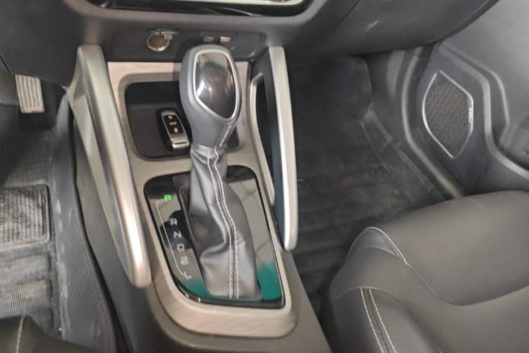 Used Geely Auto Vision X3 2017 1.5L Automatic Luxury Model Gear Lever