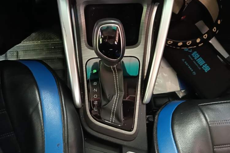 Used Geely Auto Vision X3 2017 1.5L Automatic Elite Model Gear Lever