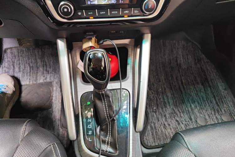 Used Geely Auto Vision X3 2017 1.5L Automatic Luxury Model Gear Lever