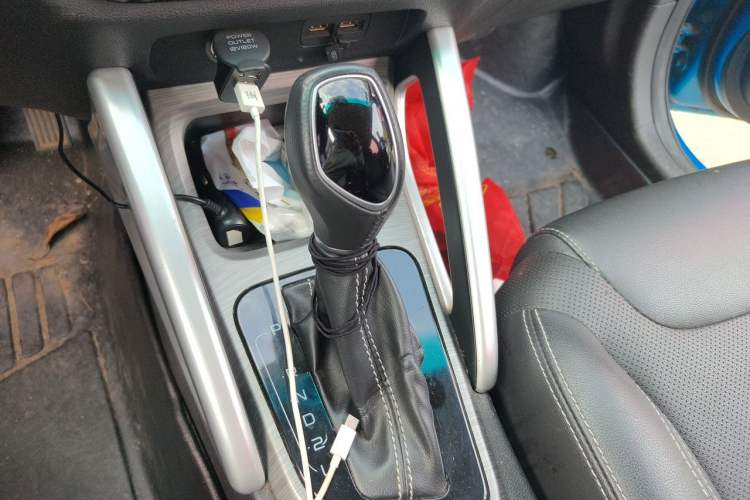 Used Geely Auto Vision X3 2017 1.5L Automatic Elite Model Gear Lever