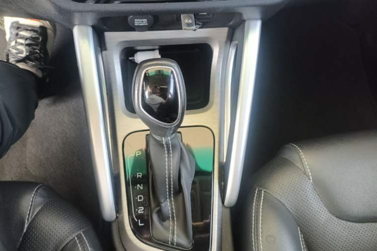 Used Geely Auto Vision X3 2017 1.5L Automatic Luxury Model Gear Lever