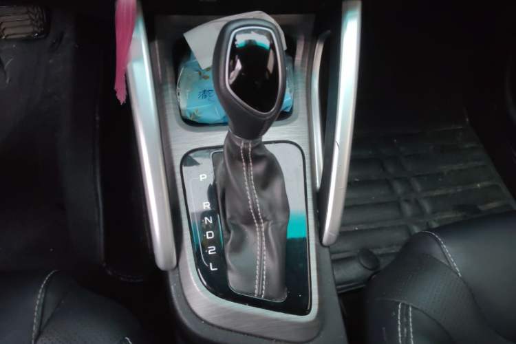 Used Geely Auto Vision X3 2017 1.5L Automatic Luxury Model Gear Lever