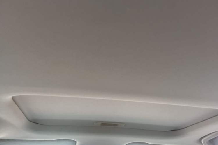 Used Geely Auto Vision X3 2017 1.5L Manual Luxury Model Headliner