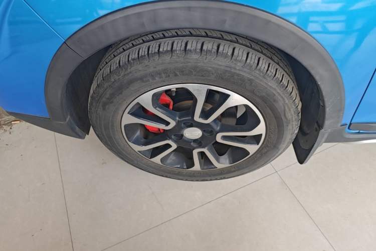 Used Geely Auto Vision X3 2017 1.5L Automatic Luxury Model Left Front Wheel Hub