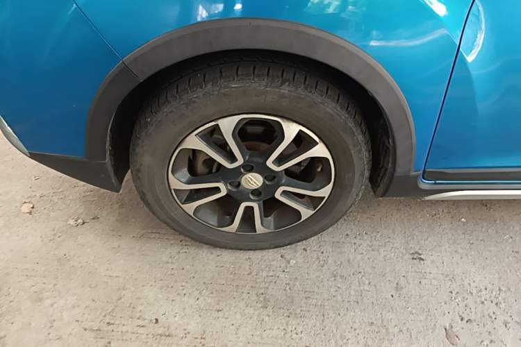 Used Geely Auto Vision X3 2017 1.5L Automatic Elite Model Left Front Wheel Hub