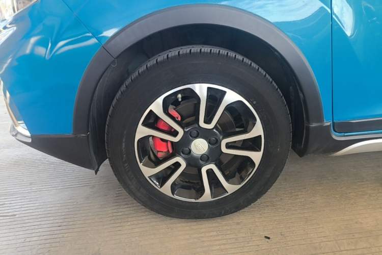 Used Geely Auto Vision X3 2017 1.5L Automatic Luxury Model Left Front Wheel Hub