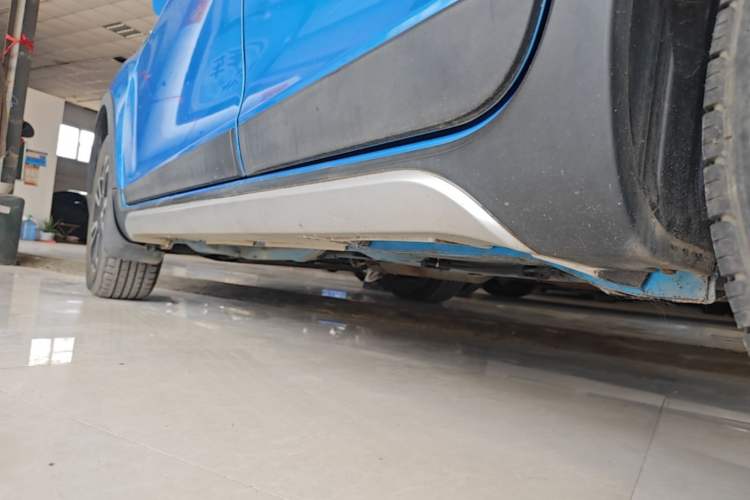 Used Geely Auto Vision X3 2017 1.5L Automatic Luxury Model Left Side Sill