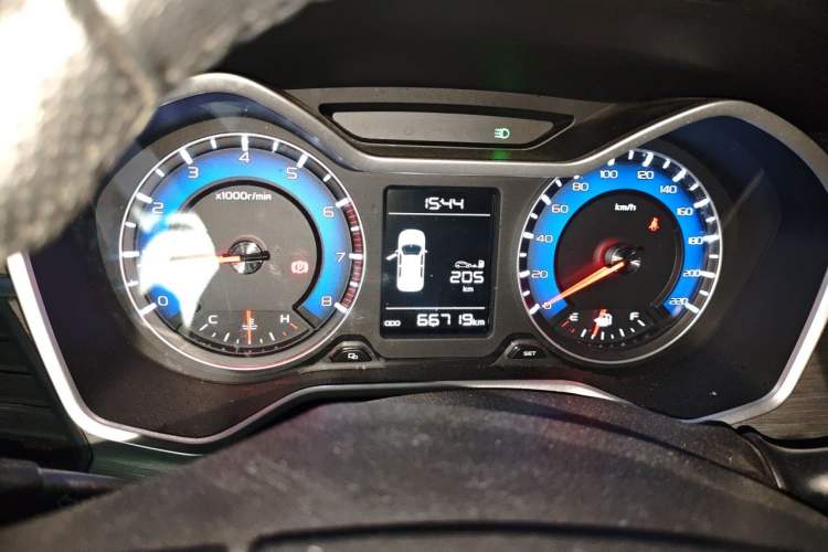 Used Geely Auto Vision X3 2017 1.5L Manual Elite Model Odometer Close Up