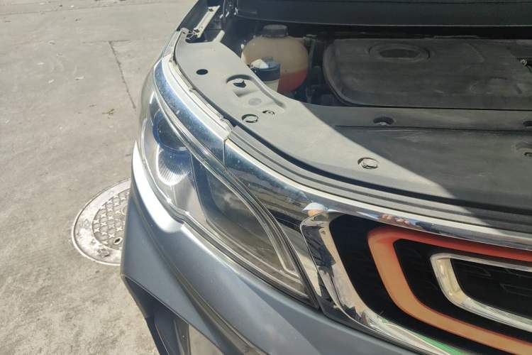 Used Geely Auto Vision X3 2017 1.5L Automatic Luxury Model Right Front Headlight