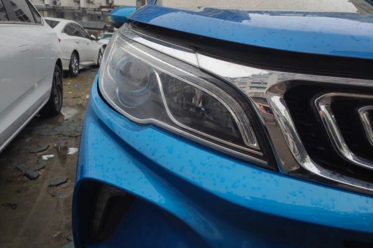 Used Geely Auto Vision X3 2017 1.5L Automatic Luxury Model Right Front Headlight