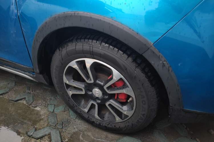 Used Geely Auto Vision X3 2017 1.5L Automatic Luxury Model Right Front Wheel Hub