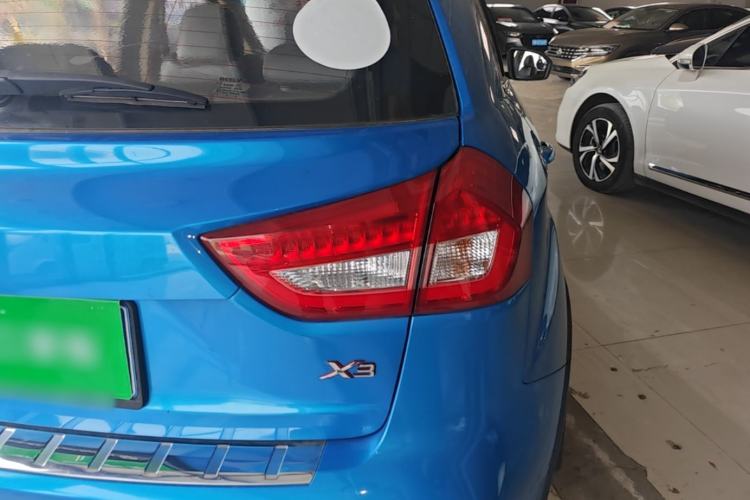 Used Geely Auto Vision X3 2017 1.5L Automatic Luxury Model Right Rear Taillight
