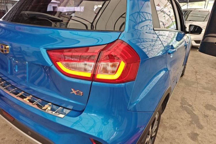 Used Geely Auto Vision X3 2017 1.5L Automatic Elite Model Right Rear Taillight