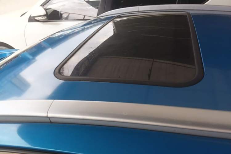 Used Geely Auto Vision X3 2017 1.5L Manual Luxury Model Roof