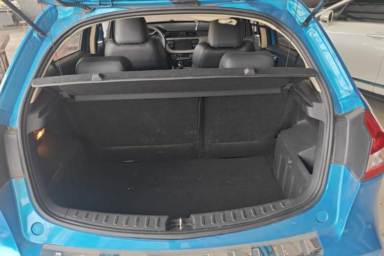 Used Geely Auto Vision X3 2017 1.5L Automatic Luxury Model Trunk