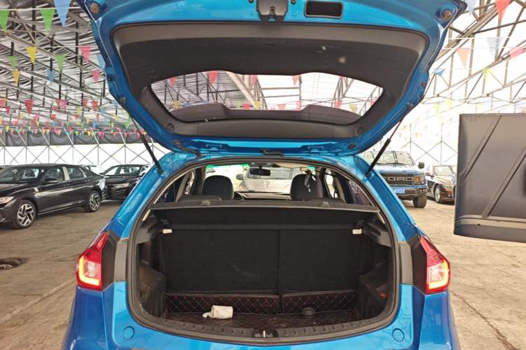 Used Geely Auto Vision X3 2017 1.5L Automatic Elite Model Trunk