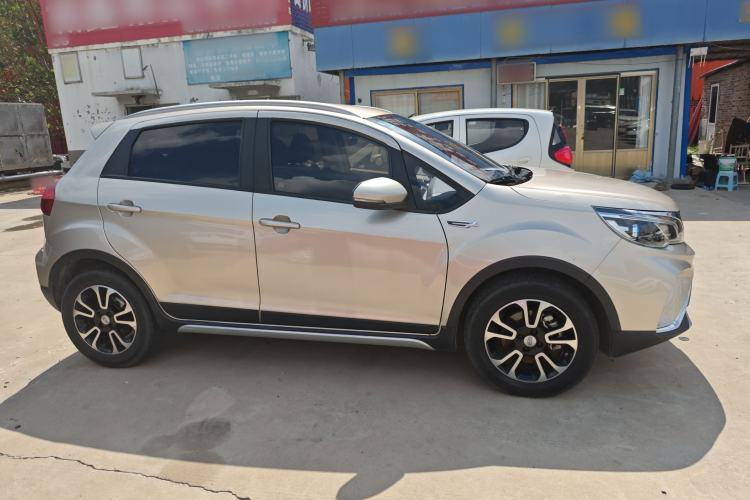 Used Geely Auto Vision X3 2017 1.5L Automatic Elite Model Exterior 2