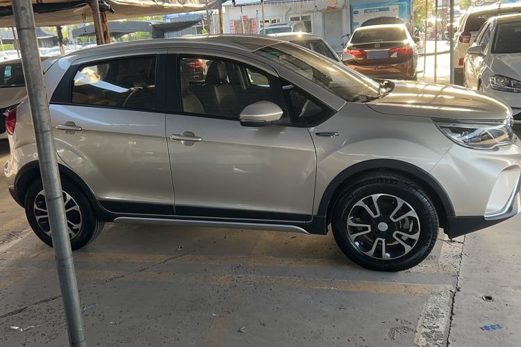 Used Geely Auto Vision X3 2017 1.5L Automatic Elite Model Exterior 2