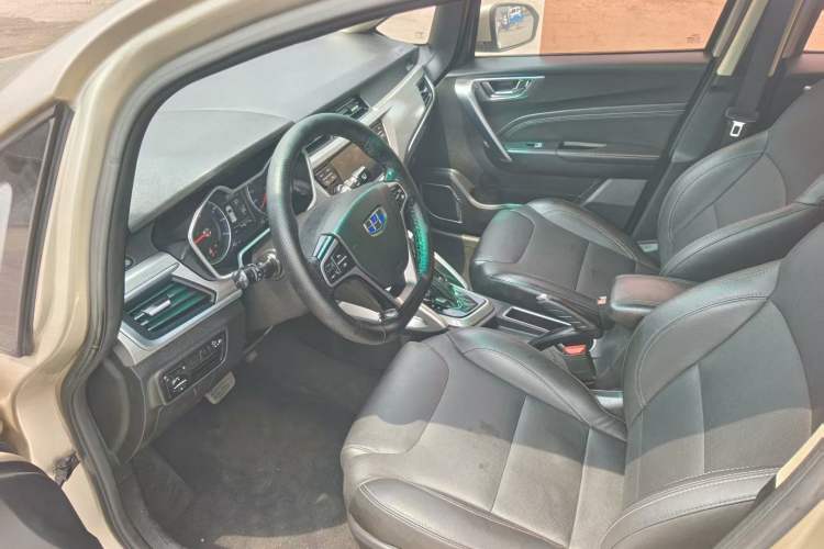 Used Geely Auto Vision X3 2017 1.5L Automatic Elite Model Interior 2