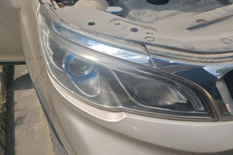Used Geely Auto Vision X3 2017 1.5L Manual Elite Model Right Front Headlight