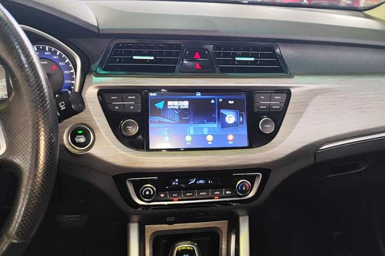 Used Geely Auto Vision X3 2017 1.5L Automatic Elite Model Audio And AC Panel