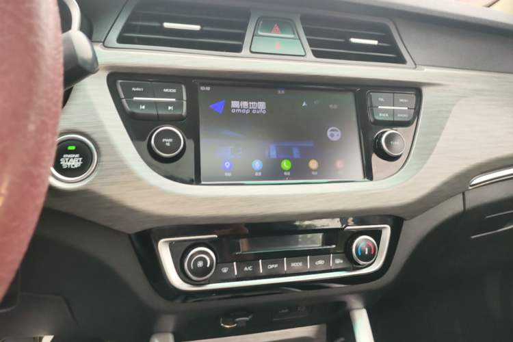 Used Geely Auto Vision X3 2017 1.5L Automatic Luxury Model Audio And AC Panel