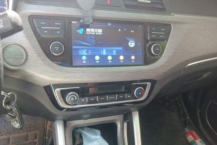 Used Geely Auto Vision X3 2017 1.5L Manual Luxury Model Audio And AC Panel