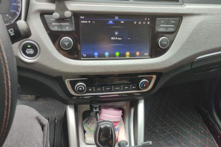 Used Geely Auto Vision X3 2017 1.5L Automatic Luxury Model Audio And AC Panel