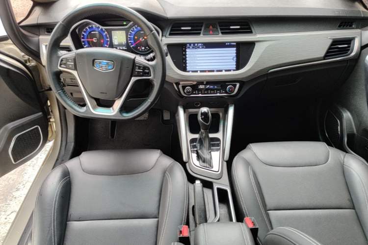 Used Geely Auto Vision X3 2017 1.5L Automatic Luxury Model Center Console