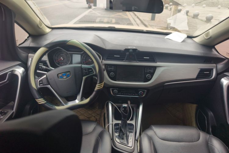 Used Geely Auto Vision X3 2017 1.5L Automatic Luxury Model Center Console