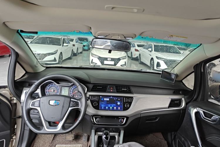 Used Geely Auto Vision X3 2017 1.5L Automatic Luxury Model Center Console